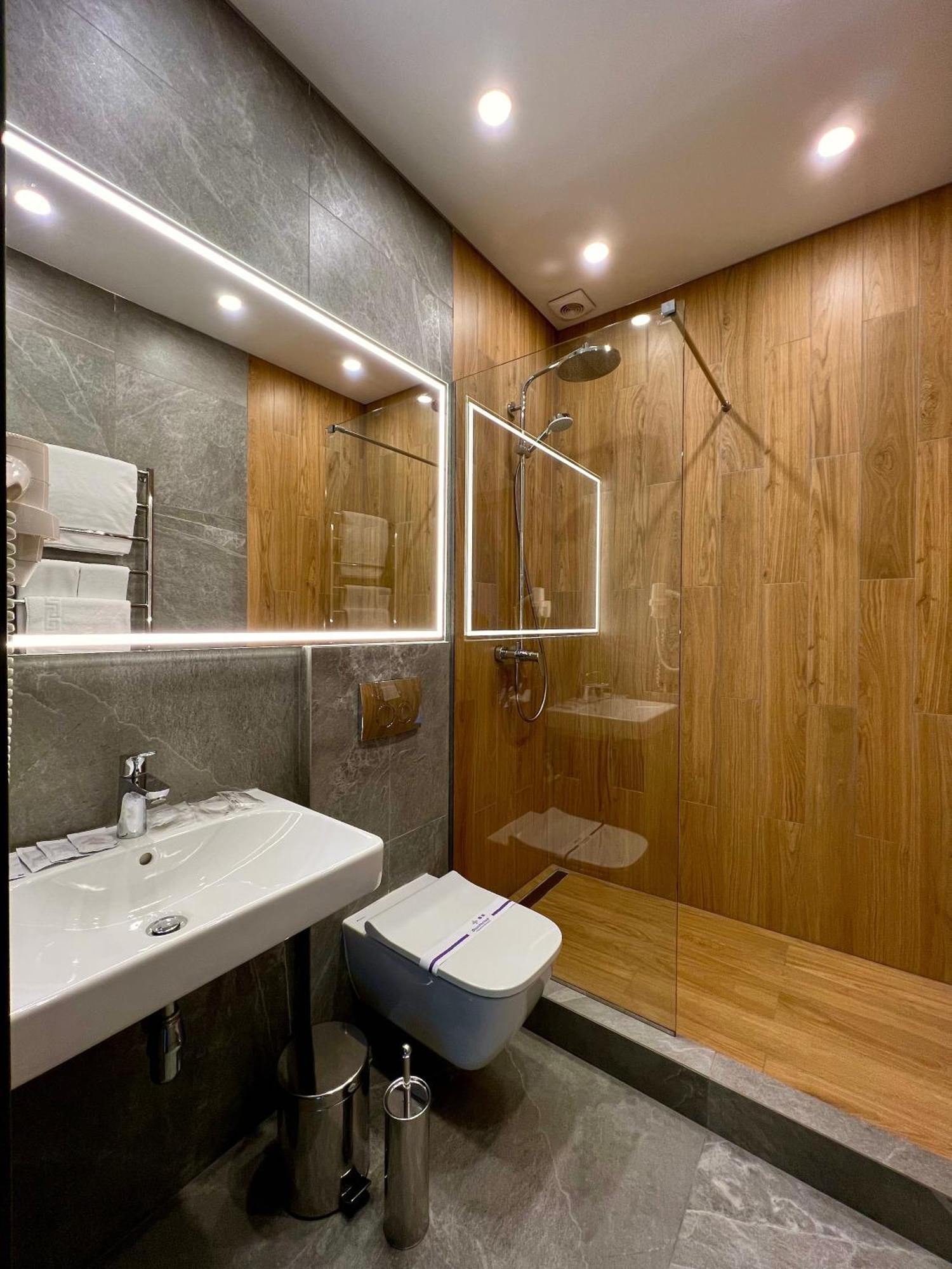 Hotel Fregat Kiev Bagian luar foto