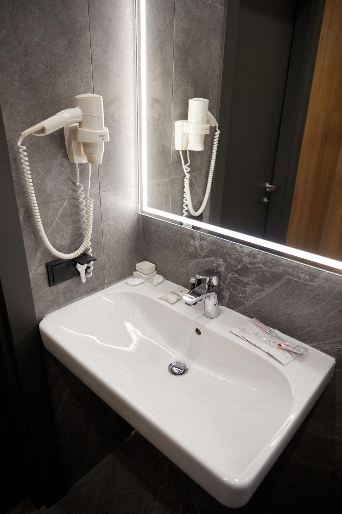 Hotel Fregat Kiev Bagian luar foto